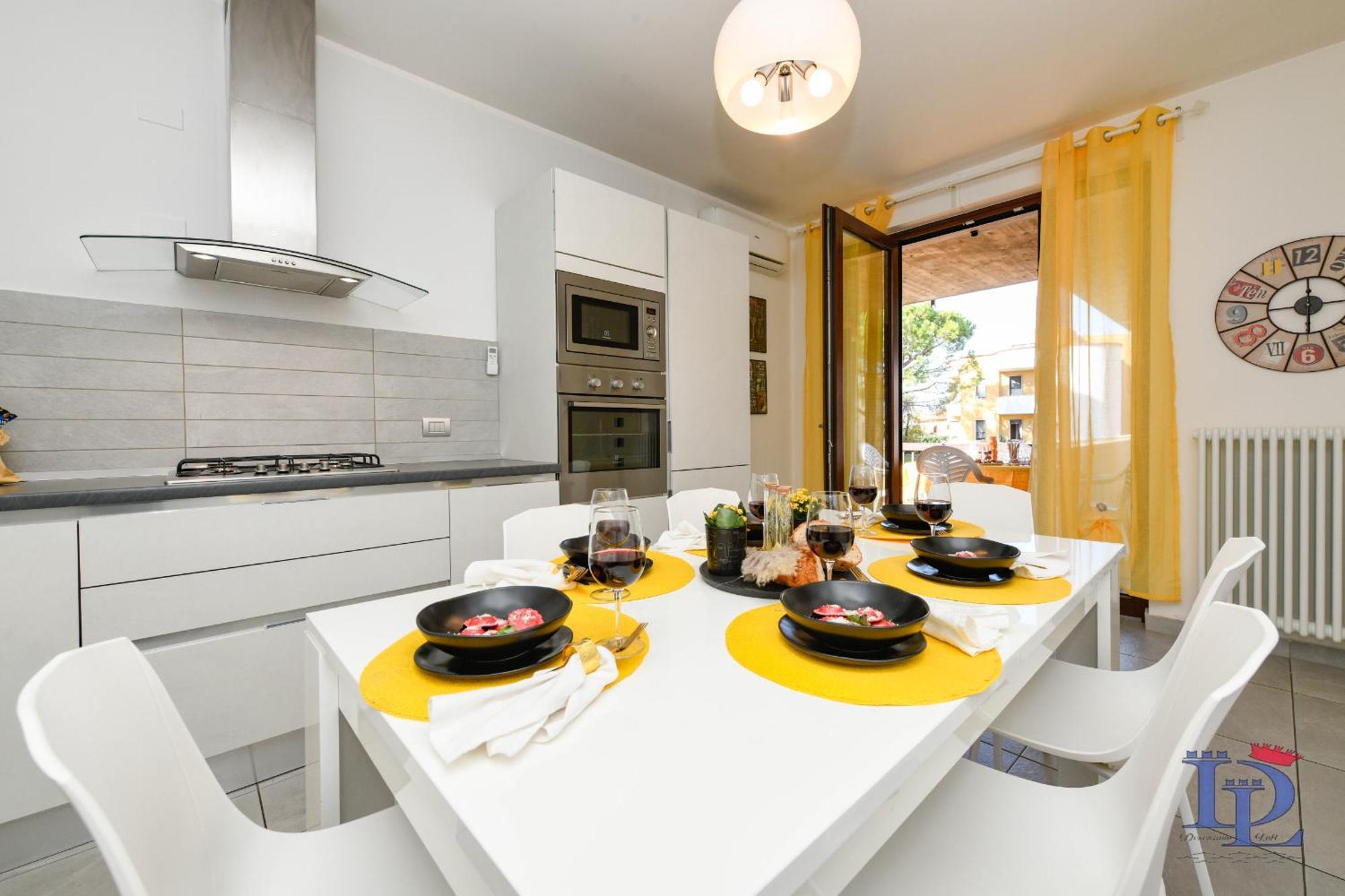 Desenzanoloft Official Partner Marriott Homes & Peschiera Fantasy Apartment's Apartment