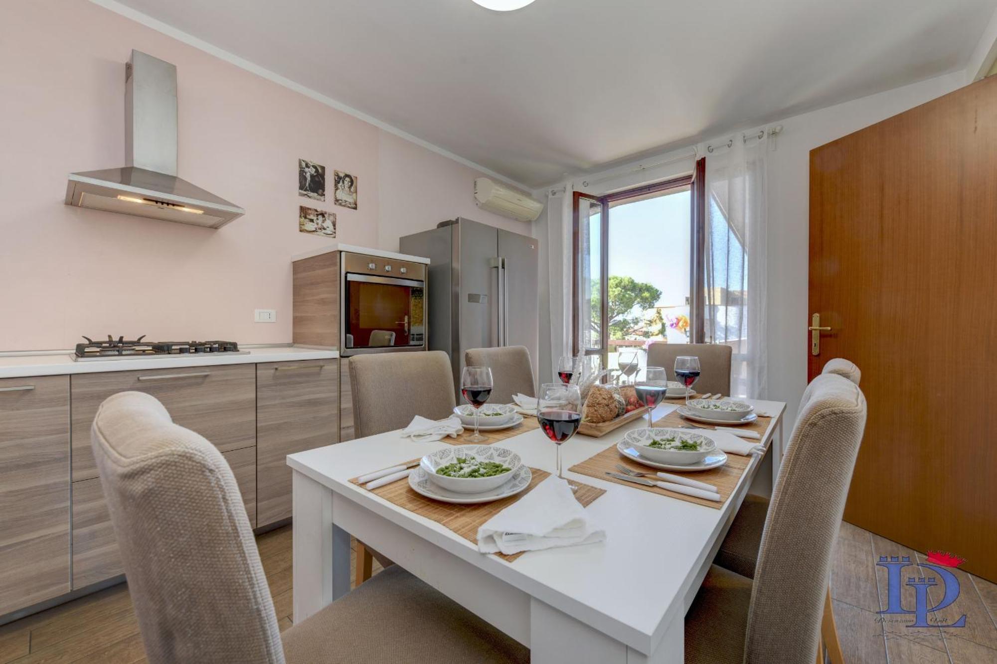 Desenzanoloft Official Partner Marriott Homes & Peschiera Fantasy Apartment's Apartment