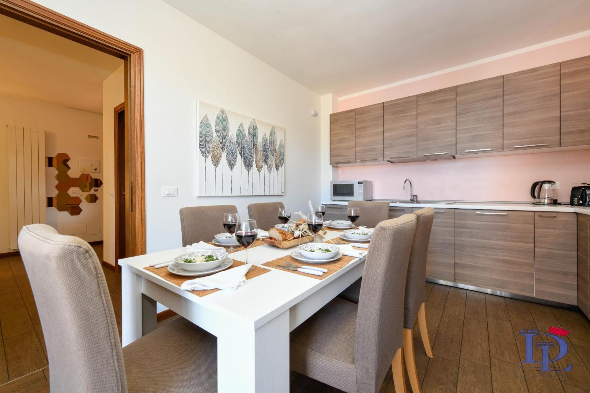 Apartment Desenzanoloft Official Partner Marriott Homes & Peschiera Fantasy Apartment's *