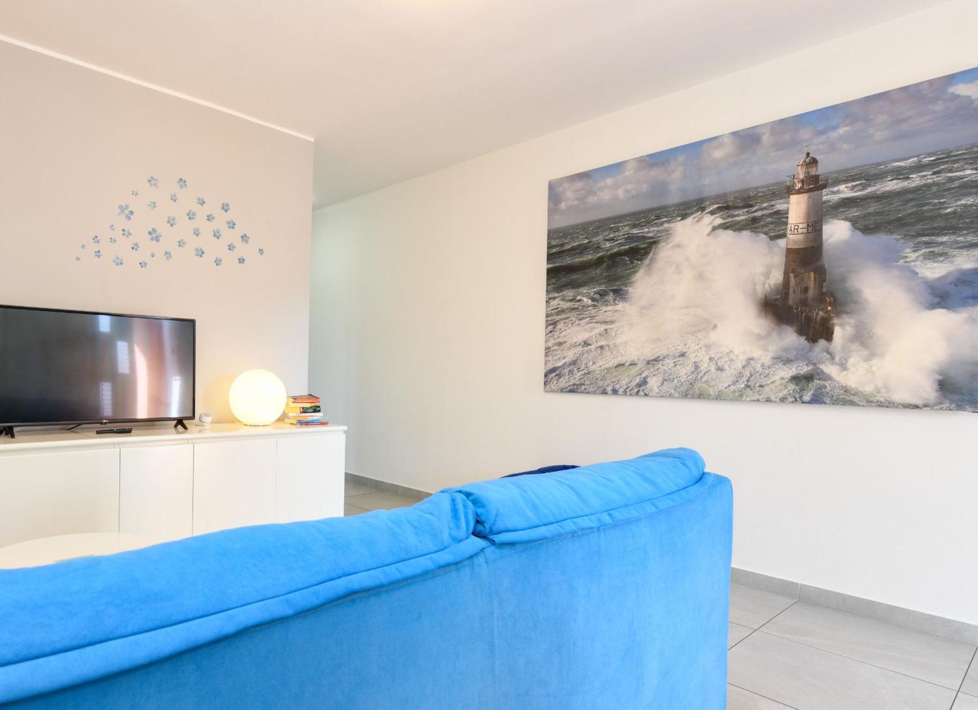 Desenzanoloft Official Partner Marriott Homes & Peschiera Fantasy Apartment's Apartment Peschiera del Garda