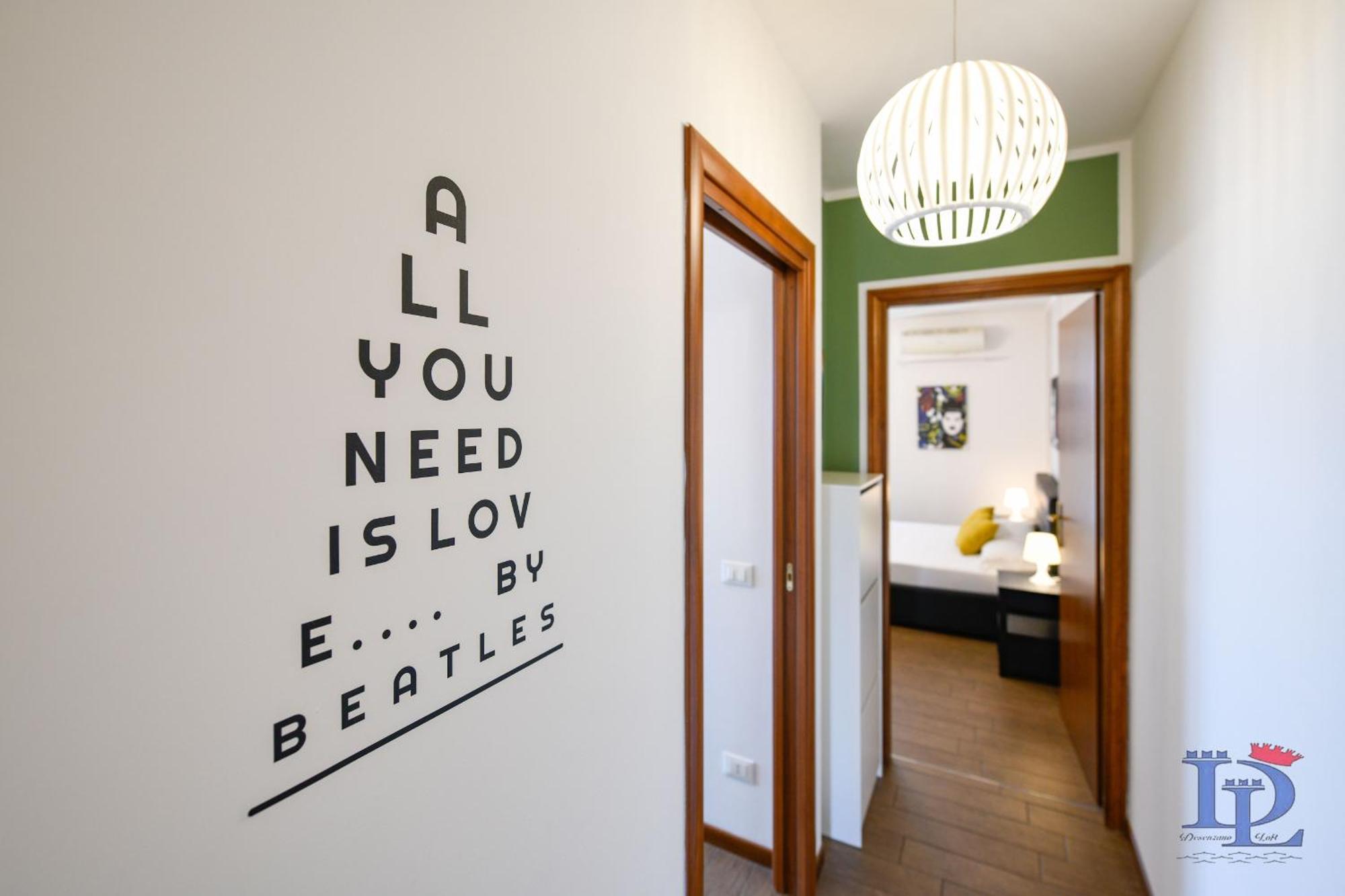 Desenzanoloft Official Partner Marriott Homes & Peschiera Fantasy Apartment's Apartment
